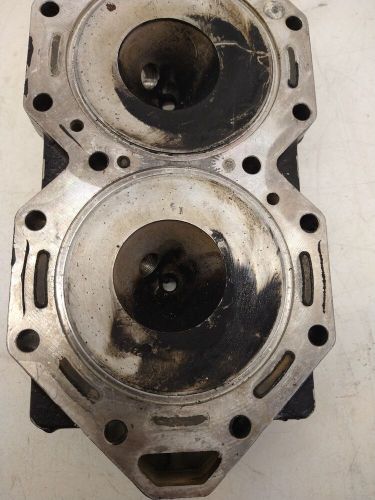 Johnson evinrude 115-130 hp  cylinder head stbd 5006451 350947. free shipping