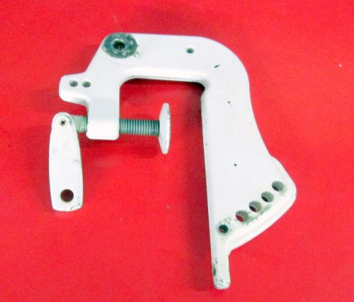 1984 chrysler 7.5 hp outboard fk567532 starboard clamp bracket &amp; thump screws