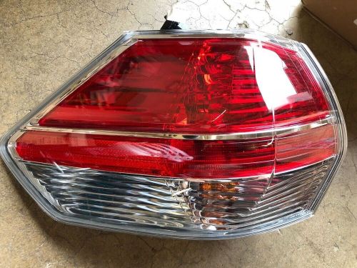 2014-2016 oem nissan rogue outer body mounted tail light lh left driver side