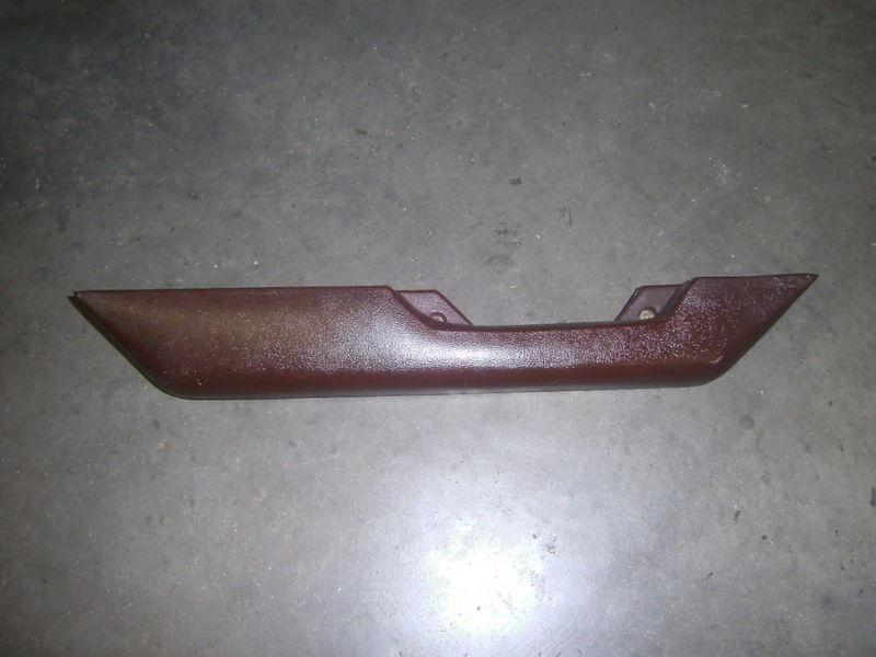 Rh brown front armrest - 81-91 chevy/gmc truck suburban blazer