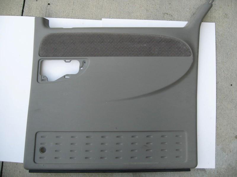 04-07 dodge gr carav/town  door rt slight door trim panel oem gr8tcondition gray