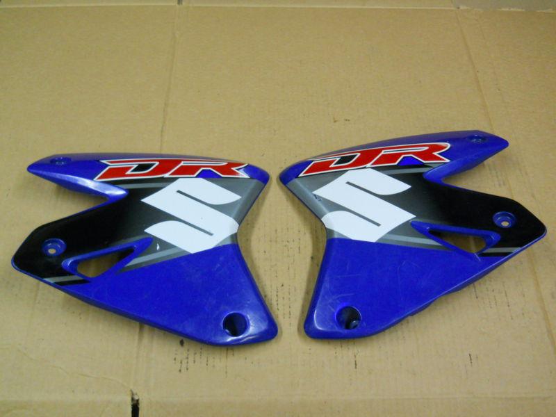 Suzuki drz400 left and right radiator shroud plastic oem stock dr-z drz 400 - 