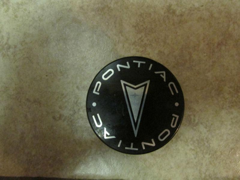 Pontiac grand prix center caps oem-used