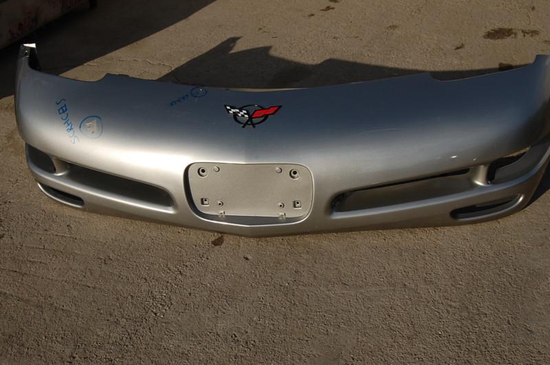 2002 2006 chevrolet corvet  front bumper good used condition  originallook nice 