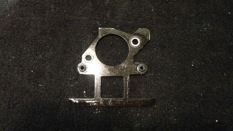 Used carburetor plate #823586 2 for 2001 mercury 30hp 30elpto outboard motor