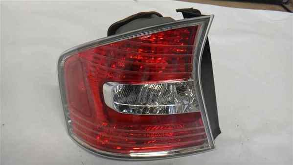 06-07 subaru legacy driver tail light oem