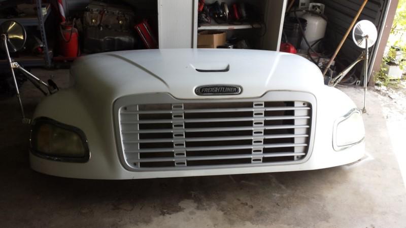 Freightliner m2 complete hood assy 2005 grille lights mirrors headlights white