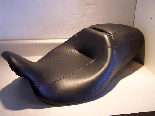 Lknw harley davidson 2009-14 (flhx/touring)black stock oem seat p/n 52320-11{spd