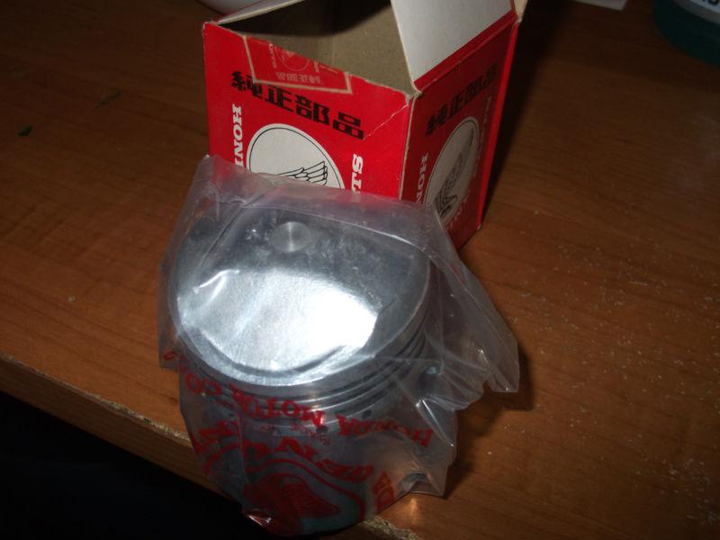 Honda cb 72 piston - std  nos