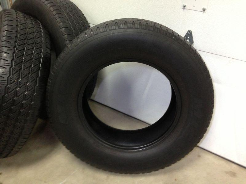 Michellin tires 18"  great cond set of four,   255/70/r18  very nice ())()()()()