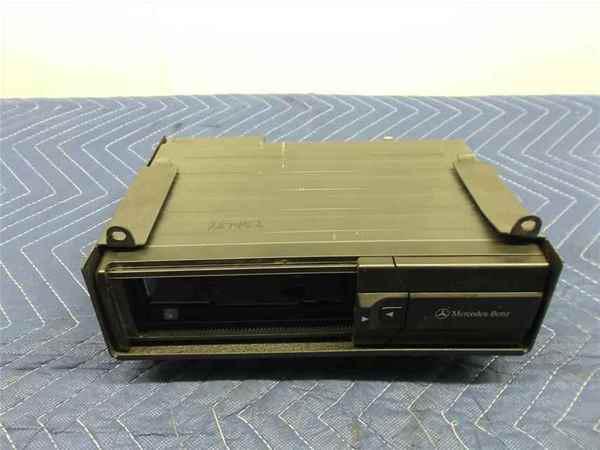 1997-2000 mercedes slk cd changer six disc oem lkq