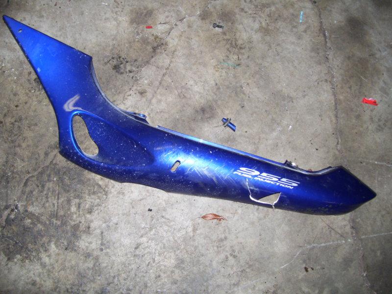 00 triumph sprint 955i st left tail fairing cowling plastic