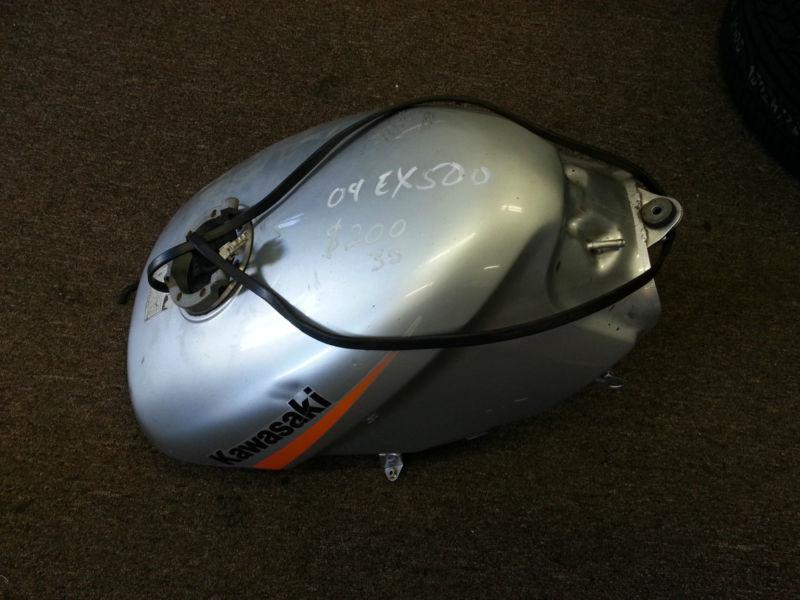 No dents used factory oem silver gas tank kawasaki ninja ex500 2004