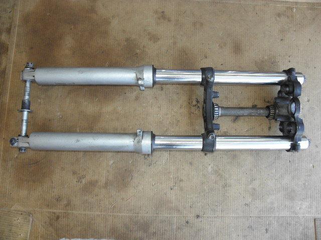 Front forks & triple clamps assembly suzuki gsx-750 gsx750 katana 1989  **