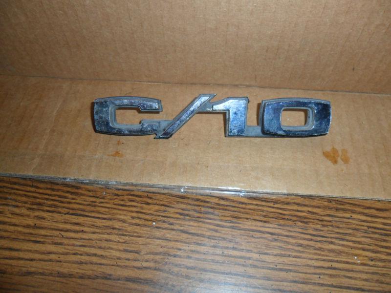 1967-1972 chevrolet c/10 emblem good shape mouting tabs intact