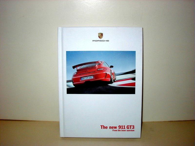 Porsche 2009 gt3 hardbound book mint