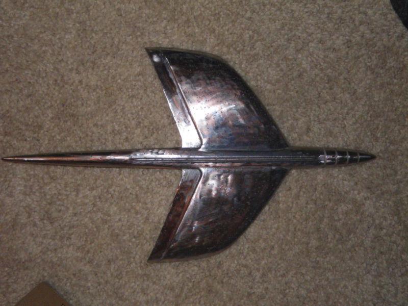 1953 kaiser manhattan deluxe hood emblem  ornament