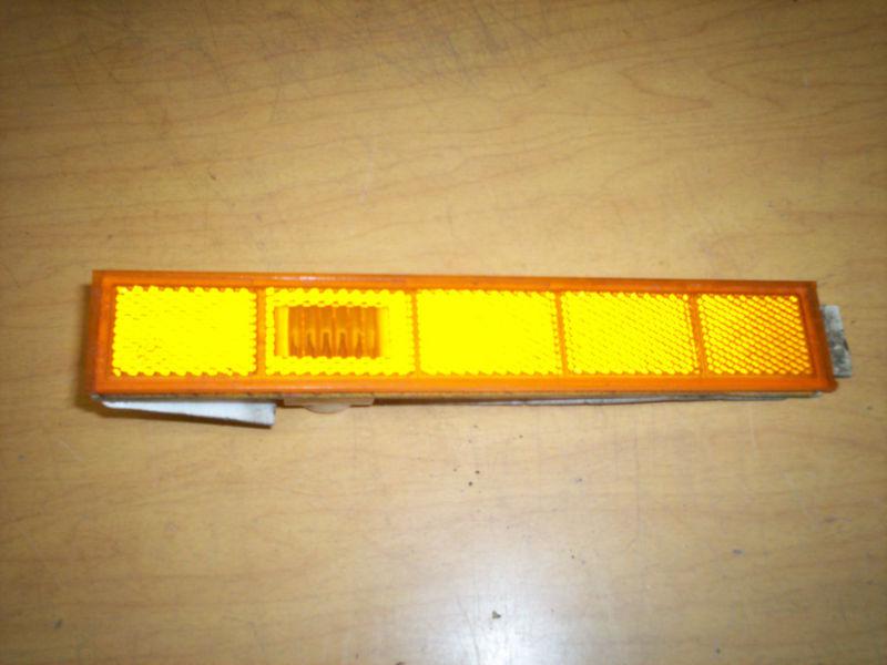 1987-1994 dodge shadow plymouth sundance oem  side marker light front bumper r l