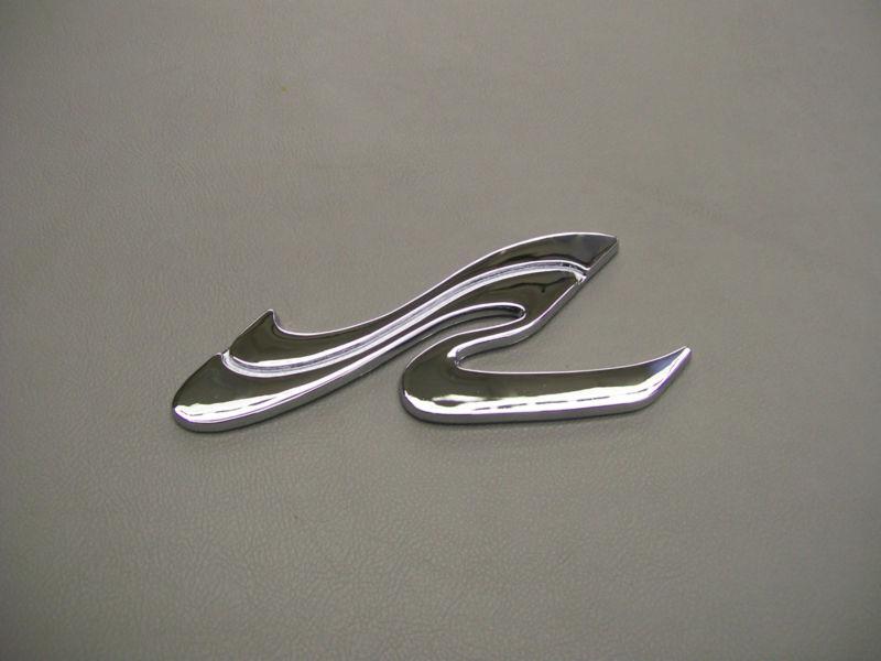 Searay “sr” wave chrome emblem