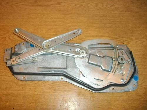 98-00 s70 c70 v70 right rear window regulater w/motor - passenger back side door