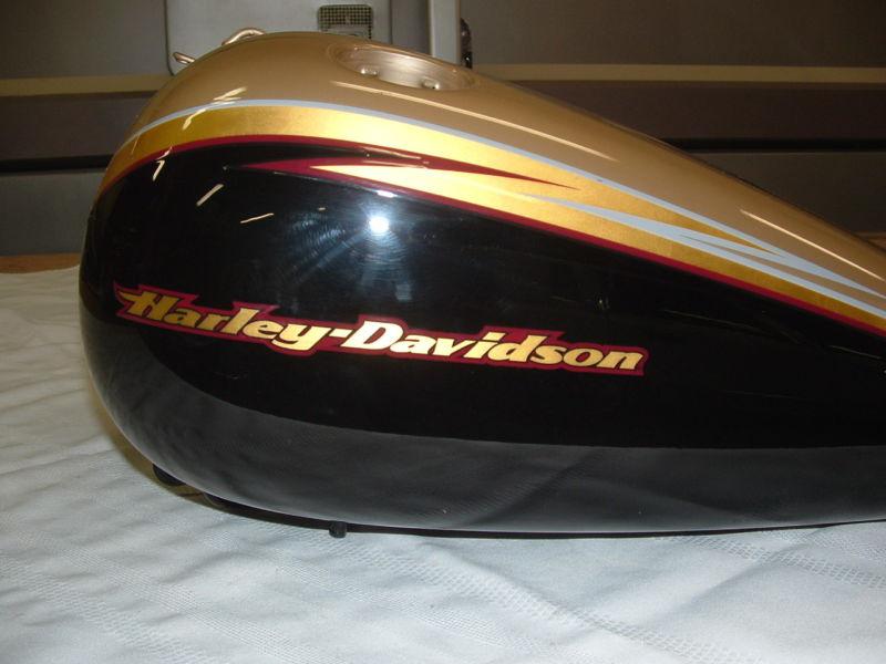 Harley davidson fuel tank fxstd???