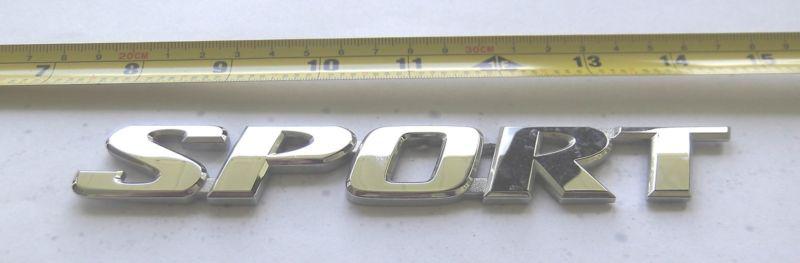 2009 toyota highlander left frt door    emblem / nameplate / badge  oem