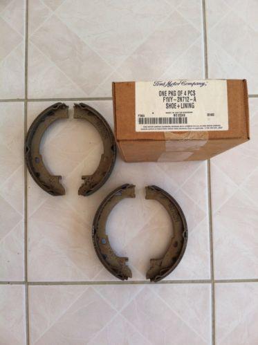 Ford crown victoria - lincoln town car parking brake shoes new !!!!!!