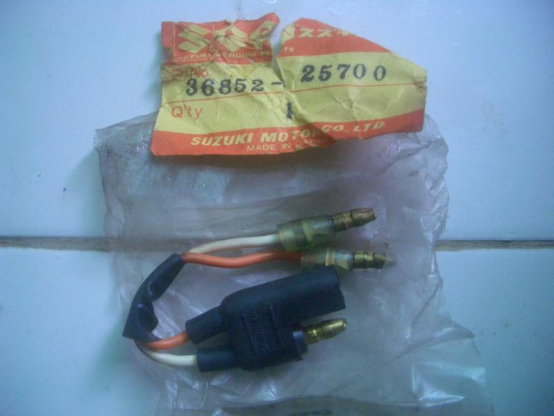 Nos suzuki  ts100 tc100  lead wire, r brake lamp  wiring harness 36852-25700 