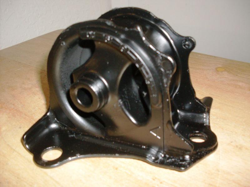 Honda civic si (1996-2000) -- transmission mount (1.6l, 1590cc, l4, at-mt).