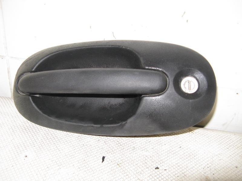 97 voyager door handle left driver lh exterior