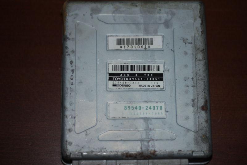 92 - 96 lexus sc300 nissan abs computer module p/n: 89541-24051 - e