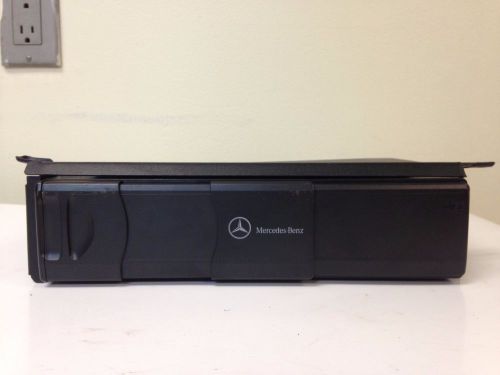 Mercedes benz cd changer model # mc3010 w/ cd magazine a2038209089 parts only