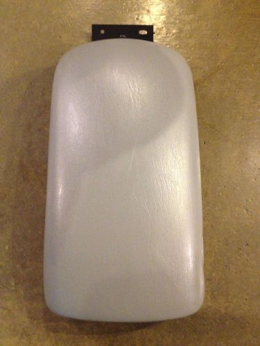 2002 buick regal arm rest 4dr free shipping!