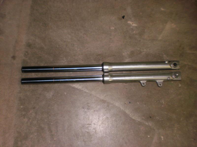 1993 yamaha virago 535 front forks, suspension. one is bent. oem