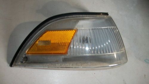 1988-1992 toyota corolla right corner/park light marker fender mounted genuine