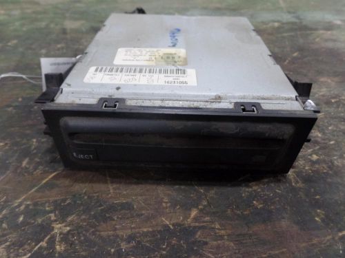 96 97 98 chevrolet suburban 1500 a/v equipment cd player (remote), single disc