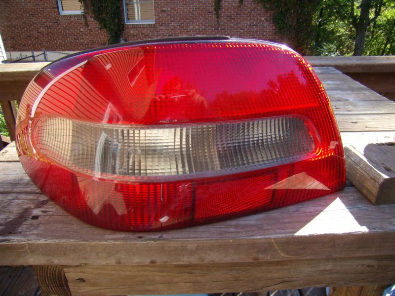 98 99 2000 01 02 volvo c70 factory left side tail light lamp coupe & convertible