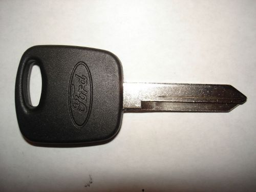 New oem 00 01 02 03 04 05 ford excursion or 2005 ford gt transponder chip key