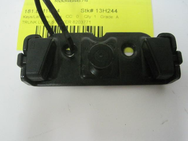 2004 04 bmw 330i e46 trunk lock striker plate 8203771 