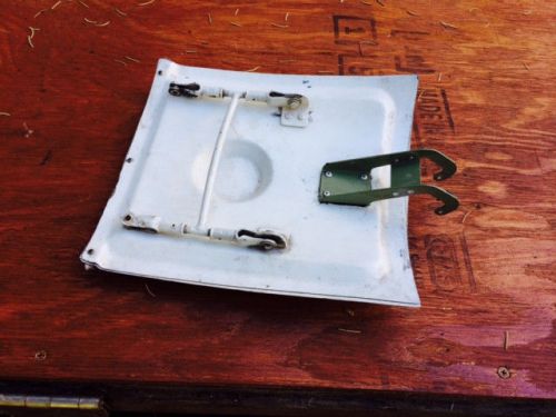 Cessna 310 nose gear door w/ hinge models l-r