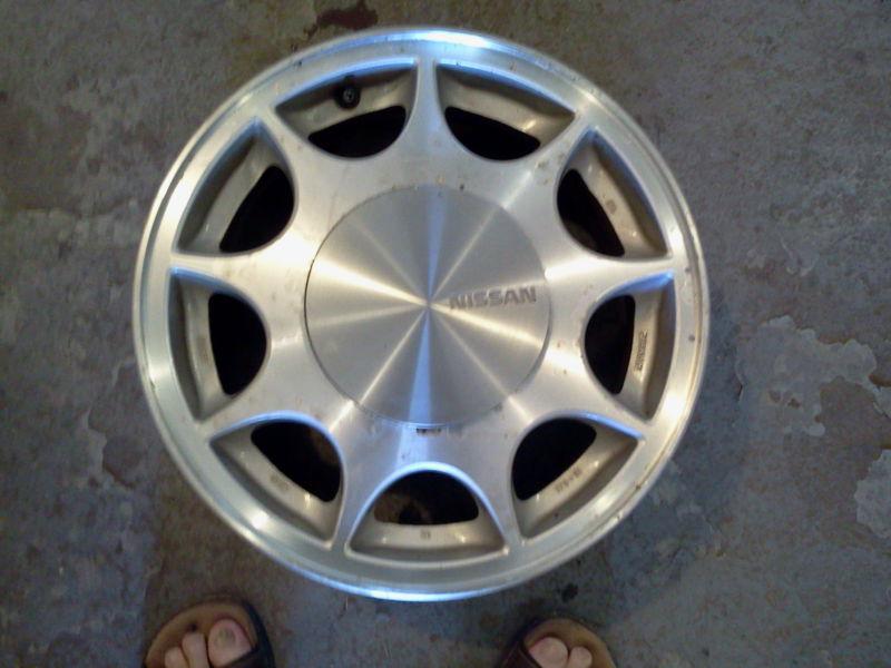 * 15 inch factory alloy rim - nissan maxima / 1989-1993