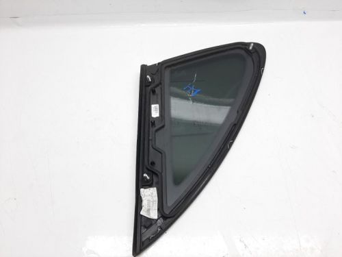 Porsche macan left quarter glass rear window 95b845297de