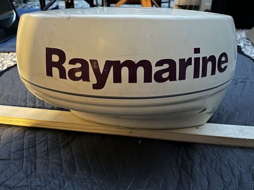 Raymarine analogue 18” radar - cable included