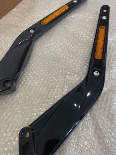 Genuine harley-davidson breakout fat boy rear fender struts