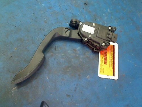 Renault twingo ii (cn) 2011 electric accelerator pedal 8200426241e-