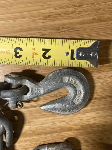 10&#039; long heavy-duty chain w/ clevis hooks towing links