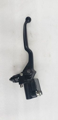 Suzuki - 59600-31d50 - cylinder assy, front master