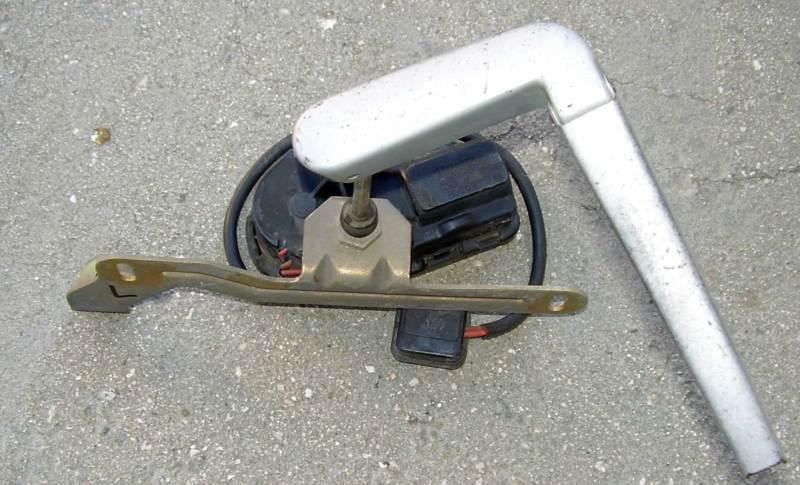 Mercedes '86 300sdl w126 lh left drivers headlight wiper motor arm unit