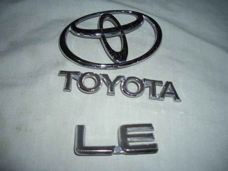 94-97 toyota camry le oem 3 pieces chrome emblem decal logo trunk badge emblem 