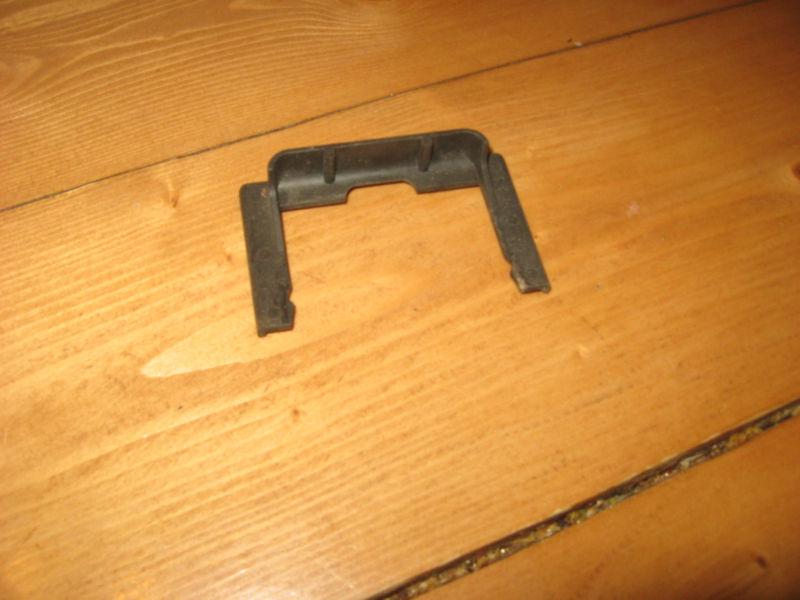 1982-1992 camaro or firebird wiring plug clip